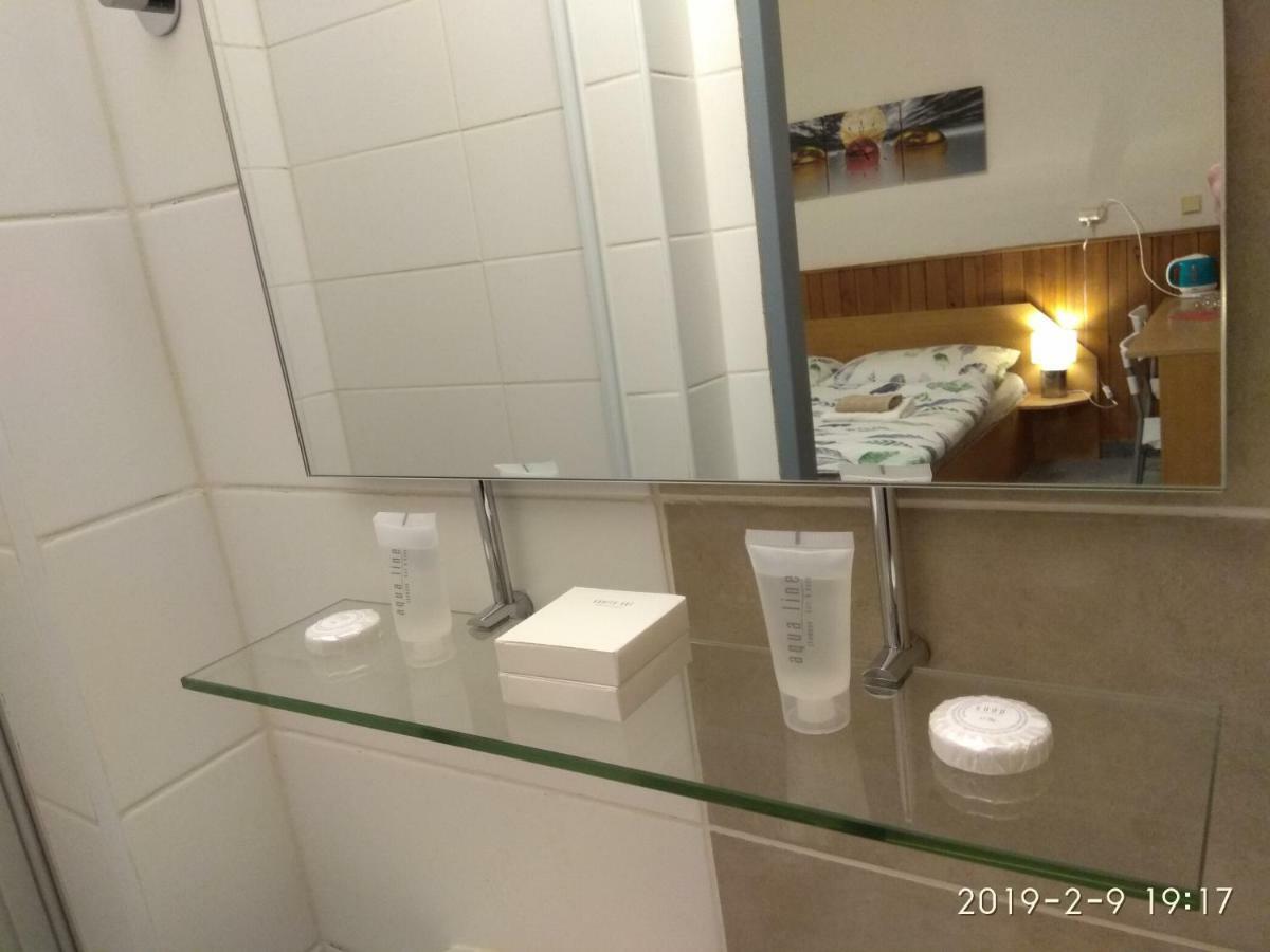 Prazdninovy Dum Na Panorame 호텔 야히모프 외부 사진