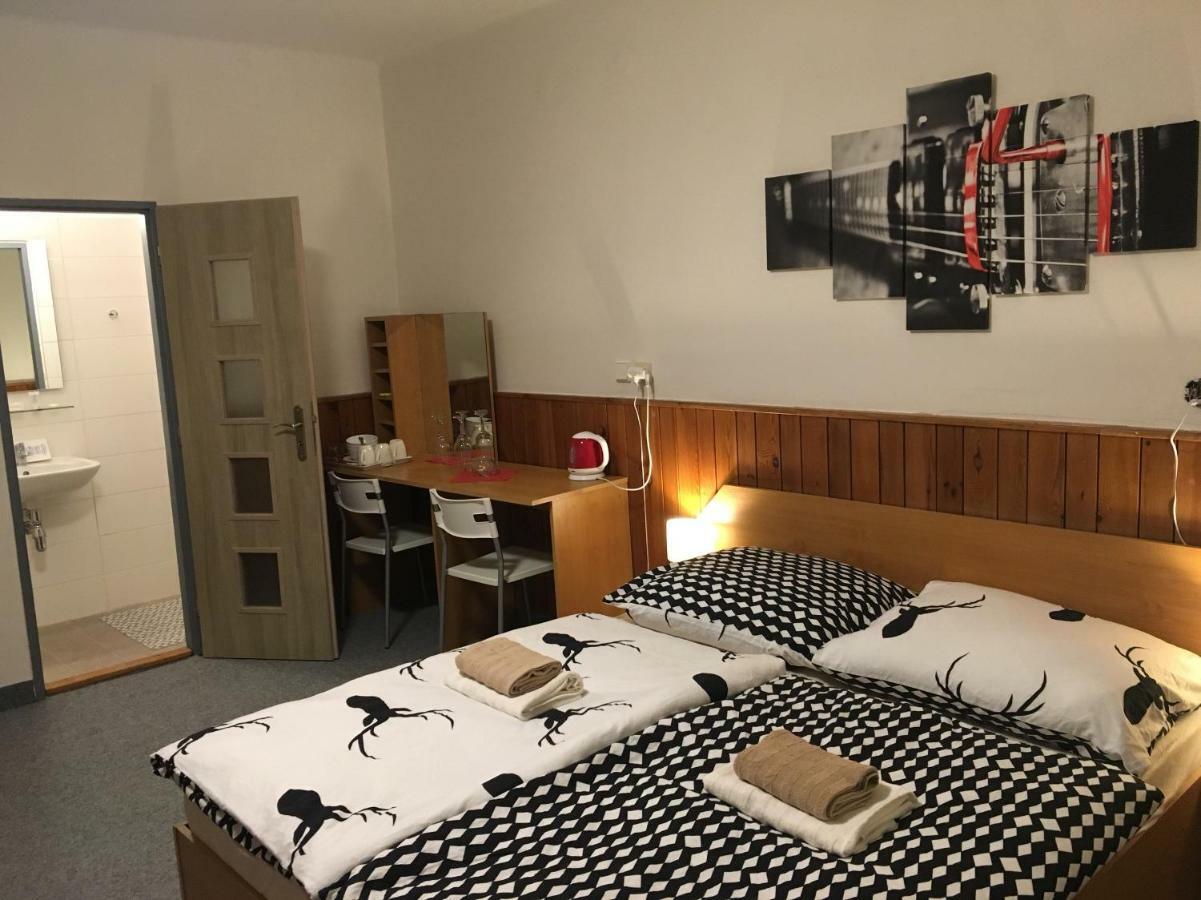 Prazdninovy Dum Na Panorame 호텔 야히모프 외부 사진