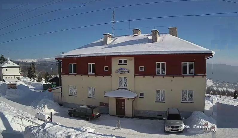 Prazdninovy Dum Na Panorame 호텔 야히모프 외부 사진